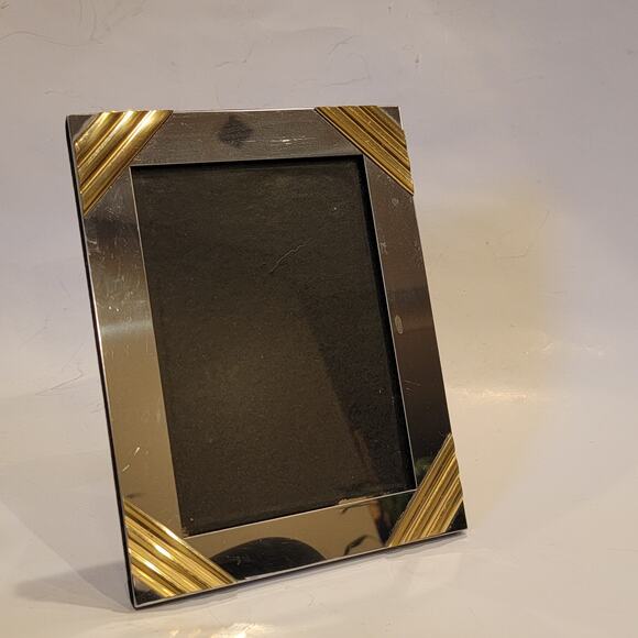 Silver Brass 5x7 Picture Frame – Polished Metal Tabletop Photo Holder - Picture 6 of 10